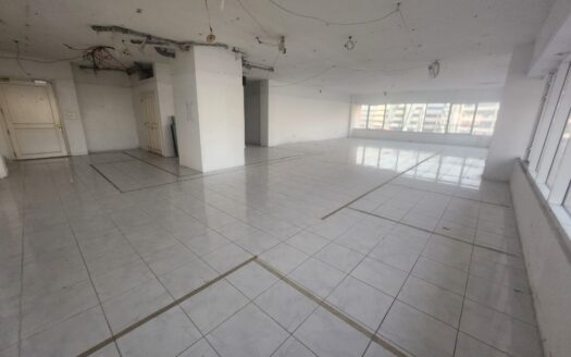 Premium Semi-Fitted Office | Vacant and Spacious | For 360K