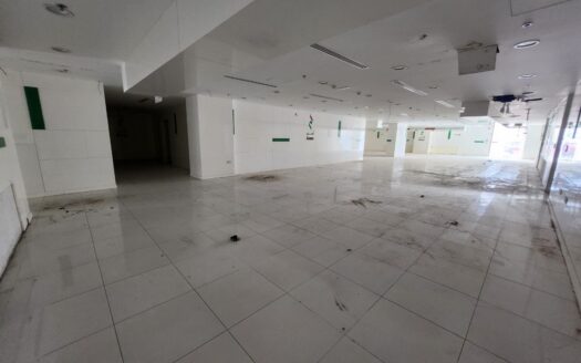 READY TO RENT SHOP | SPACIOUS AND PRIME LOCATION | FOR 771K
