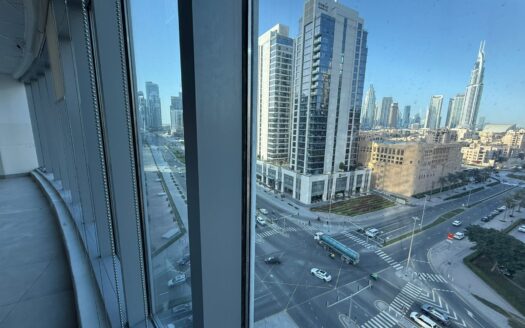 PRIME LOCATION | GLASS PARTITION | READY TO OCCUPY