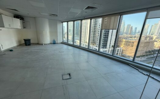 PRIME LOCATION | GLASS PARTITION | READY TO OCCUPY