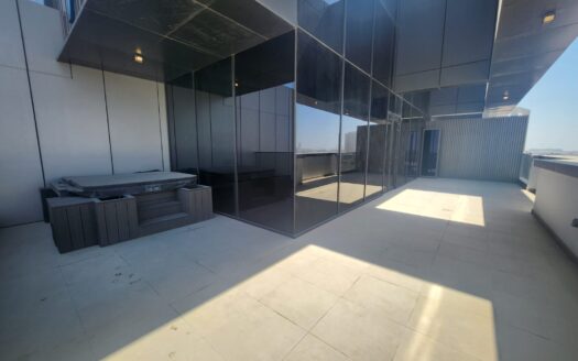 PRIVATE JACUZZI | HUGE TERRACE | 3BHK w/ BALCONY | MAID AND LAUNDRY ROOM